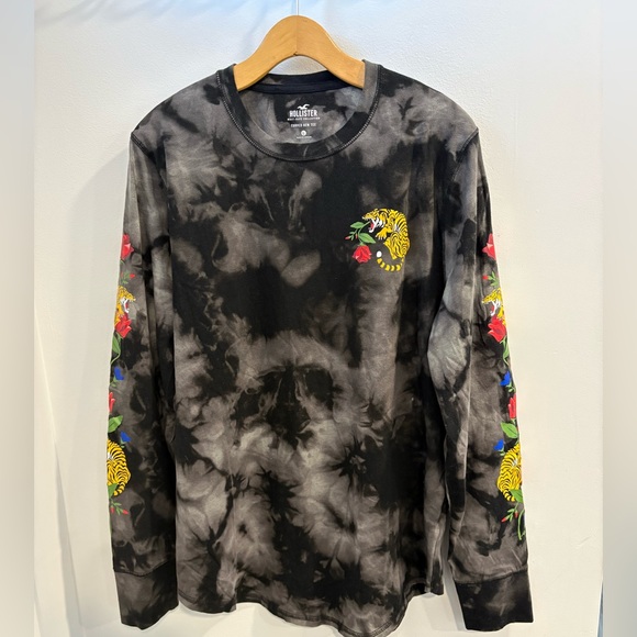 Hollister Black and Gray Curved Hem Tee - Picture 10 of 10